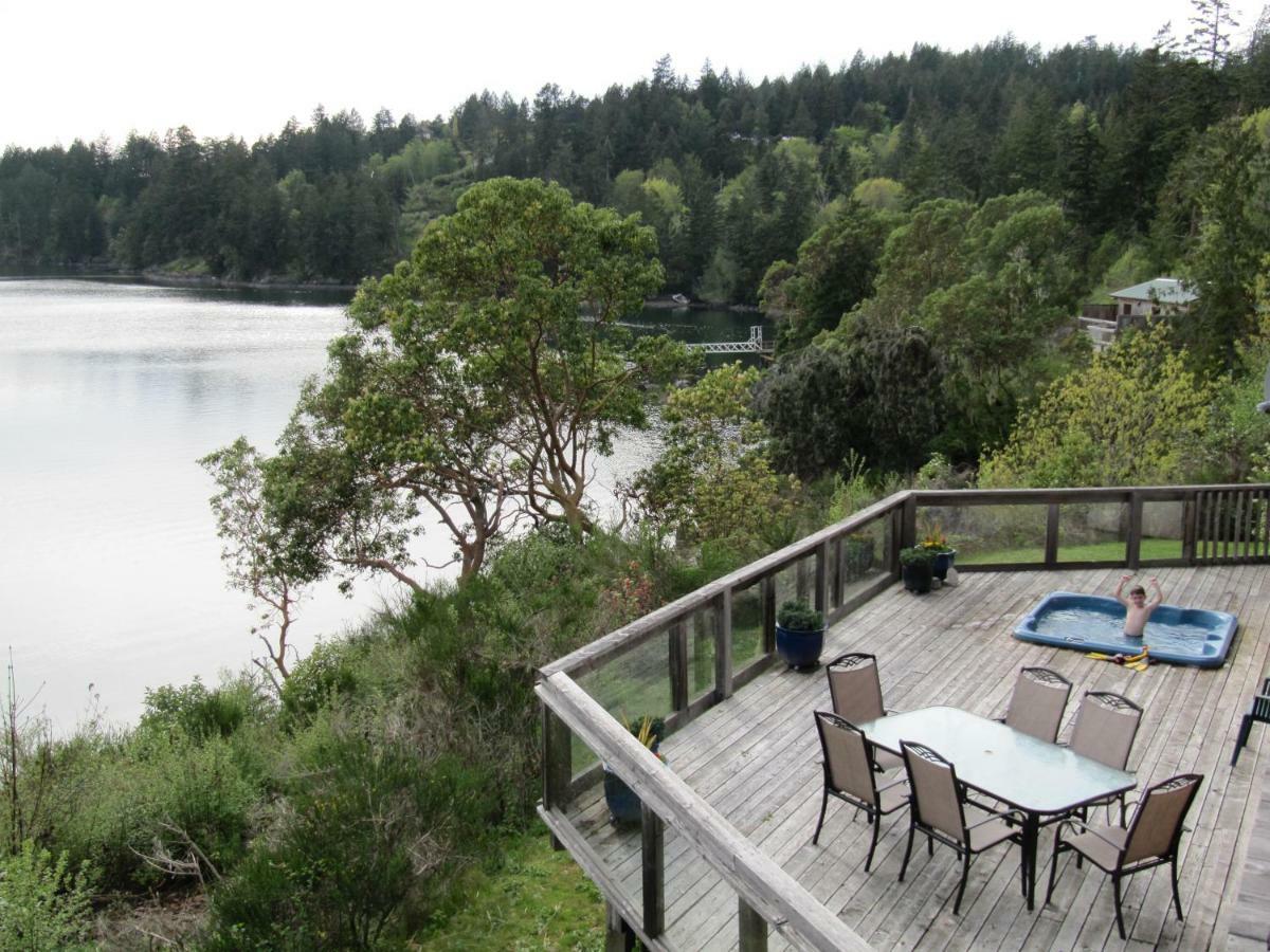 Arbutus Cove Guesthouse Metchosin Buitenkant foto